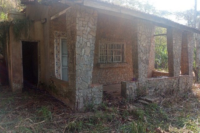 MINI SÍTIO EM CINCO LAGOS EM MENDES, RJ