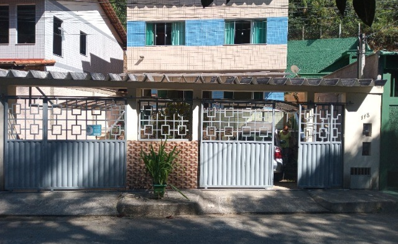 EXCELENTE CASA EM MENDES, RJ - A 2 KM DO CENTRO - 
