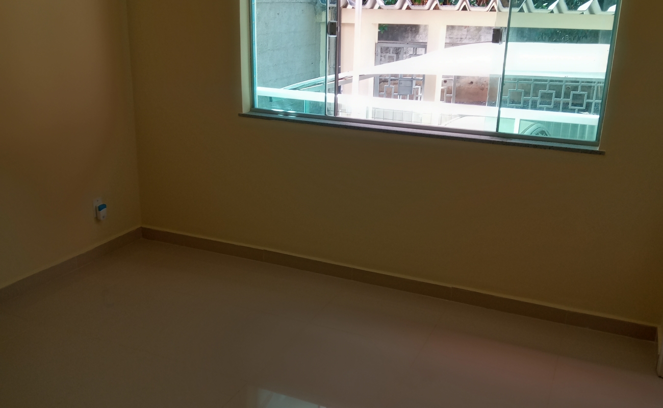 EXCELENTE CASA EM MENDES, RJ - A 2 KM DO CENTRO - 