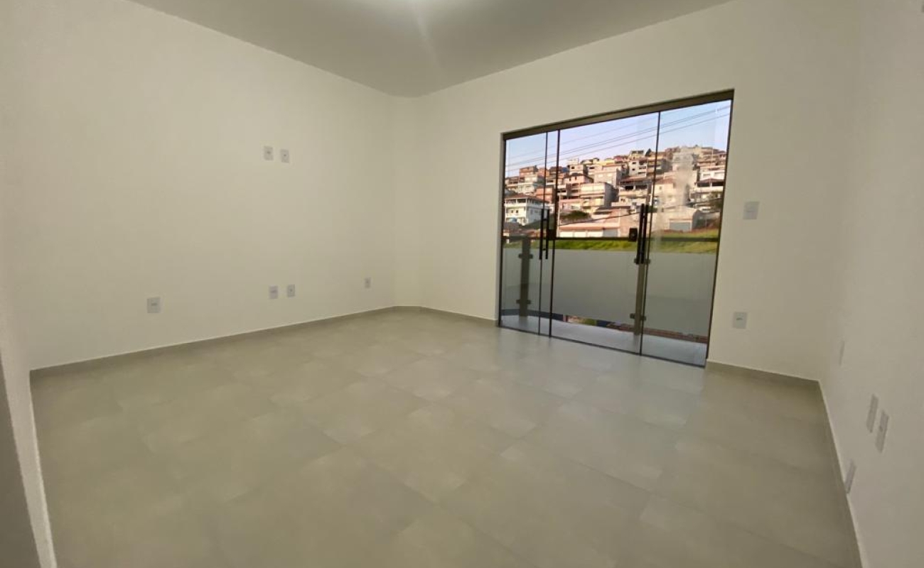 LINDA CASA EM SÃO LOURENÇO, MG - 