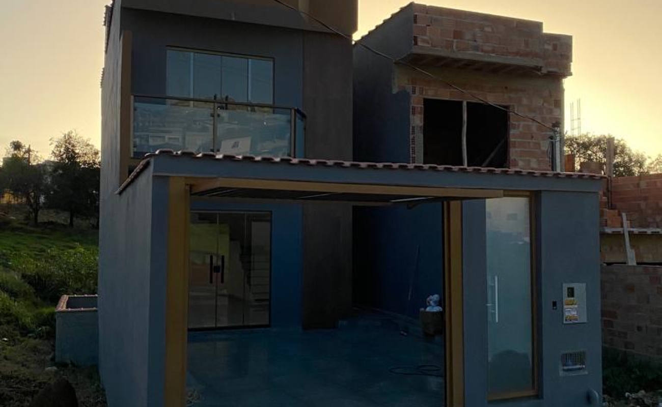 LINDA CASA EM SÃO LOURENÇO, MG - 