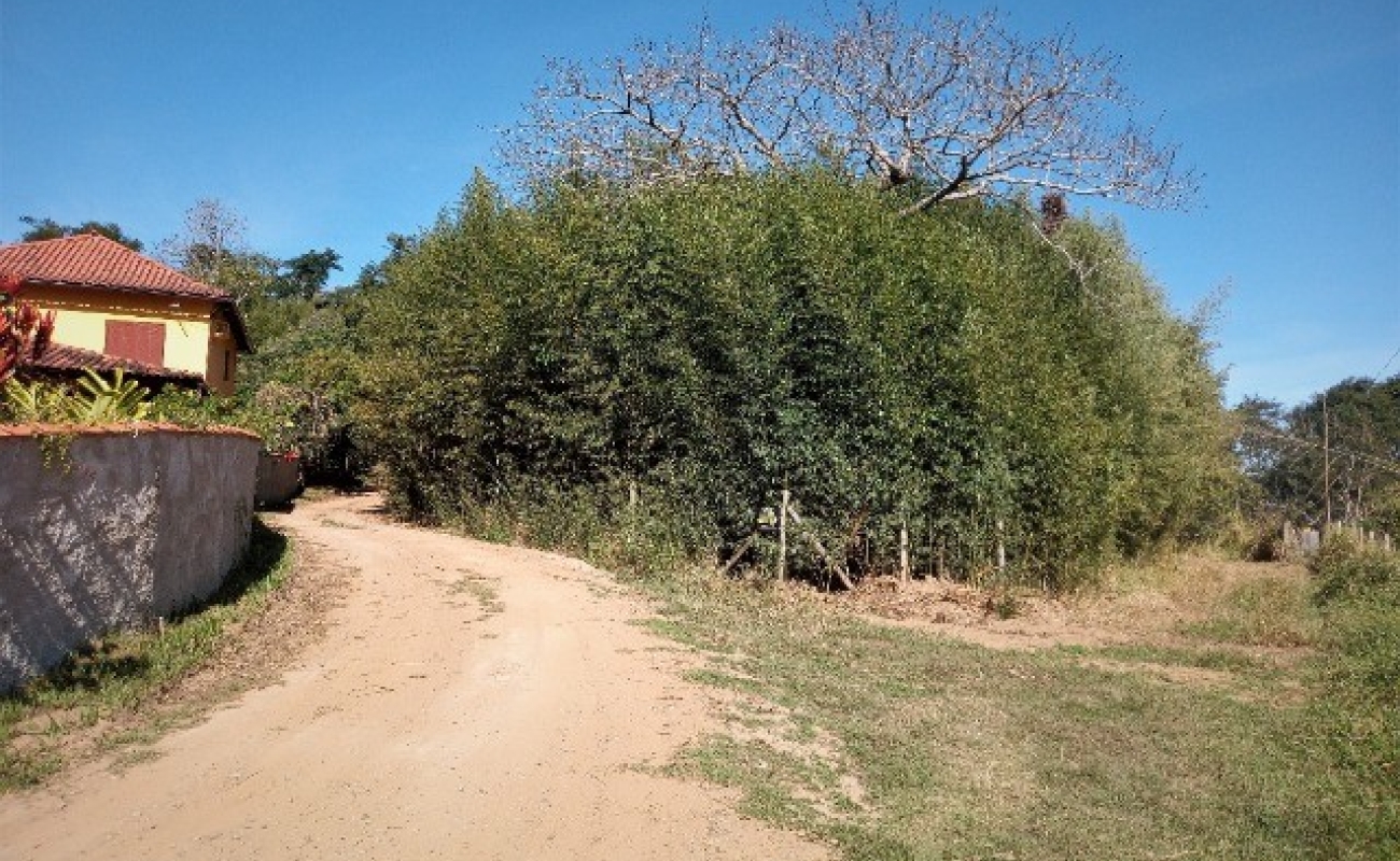 ÓTIMO TERRENO EM MENDES, RJ. LOCAL LINDO E AGRADÁVEL - 