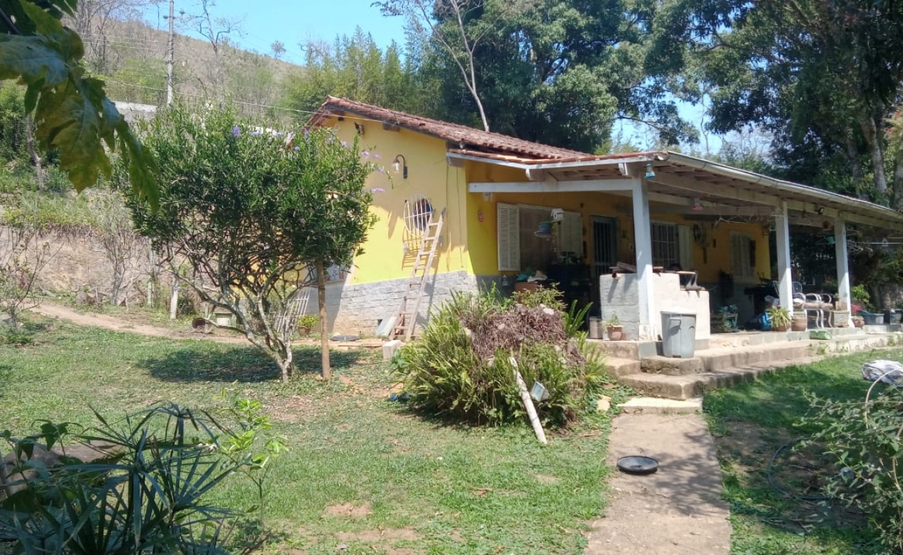 VENDO ESTE SÍTIO EM CINCO LAGOS - 