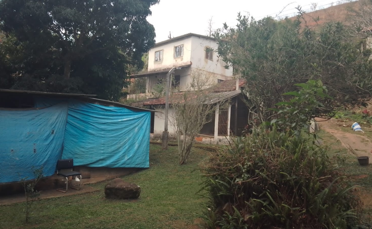 VENDO ESTE SÍTIO EM CINCO LAGOS - 
