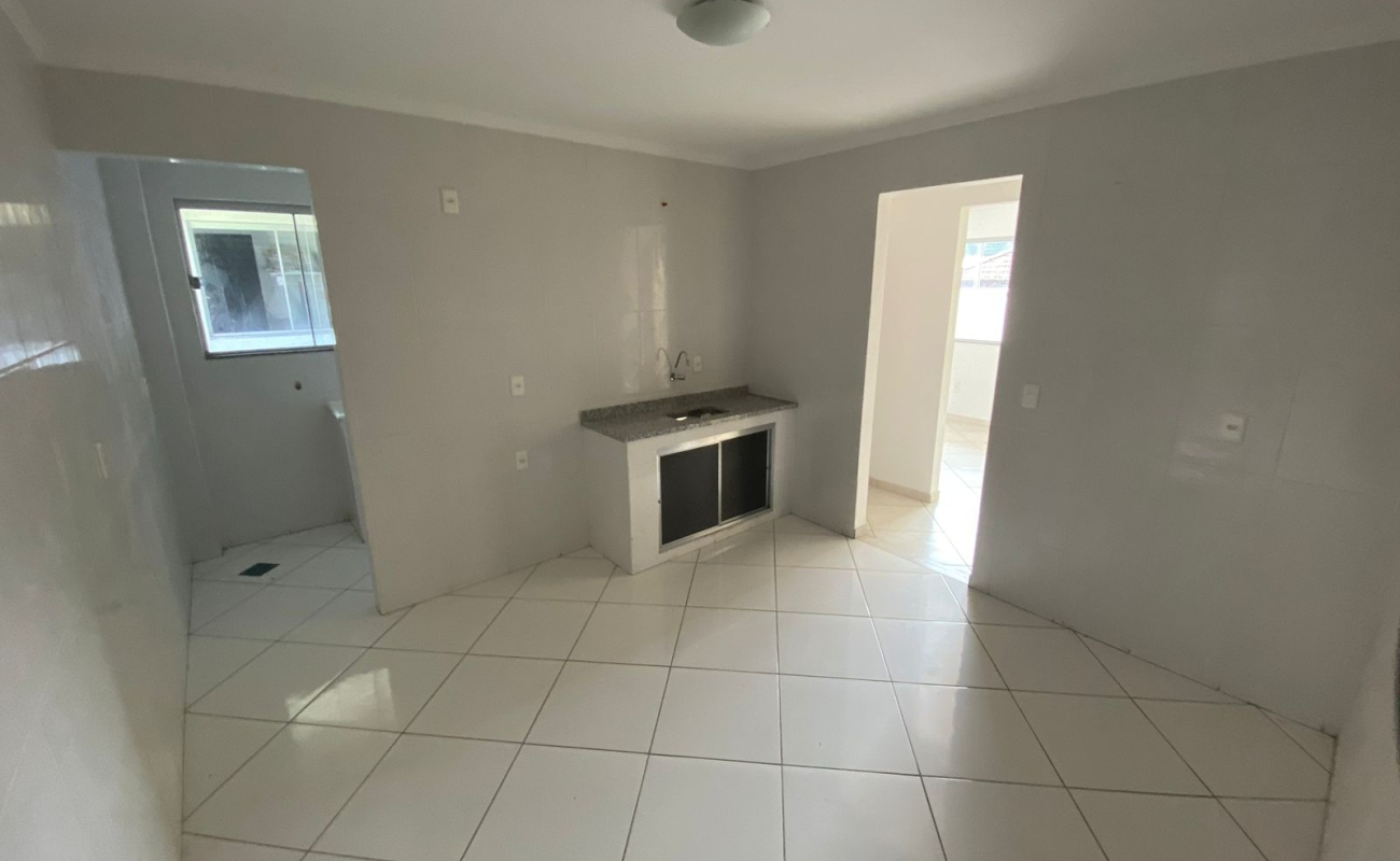 VENDO  APARTAMENTO NESTE PRÉDIO COM 2 QUARTOS  - 