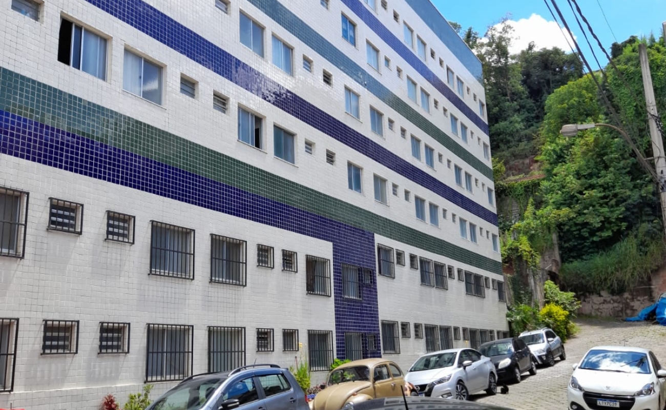 ALUGO APARTAMENTO MOBILIADO NO CENTRO DE SÃO LOURENÇO MG - 
