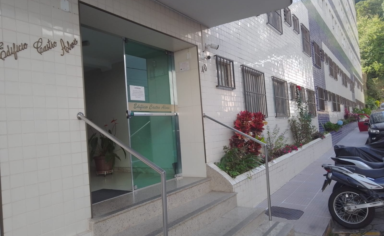 ALUGO APARTAMENTO MOBILIADO NO CENTRO DE SÃO LOURENÇO MG - 