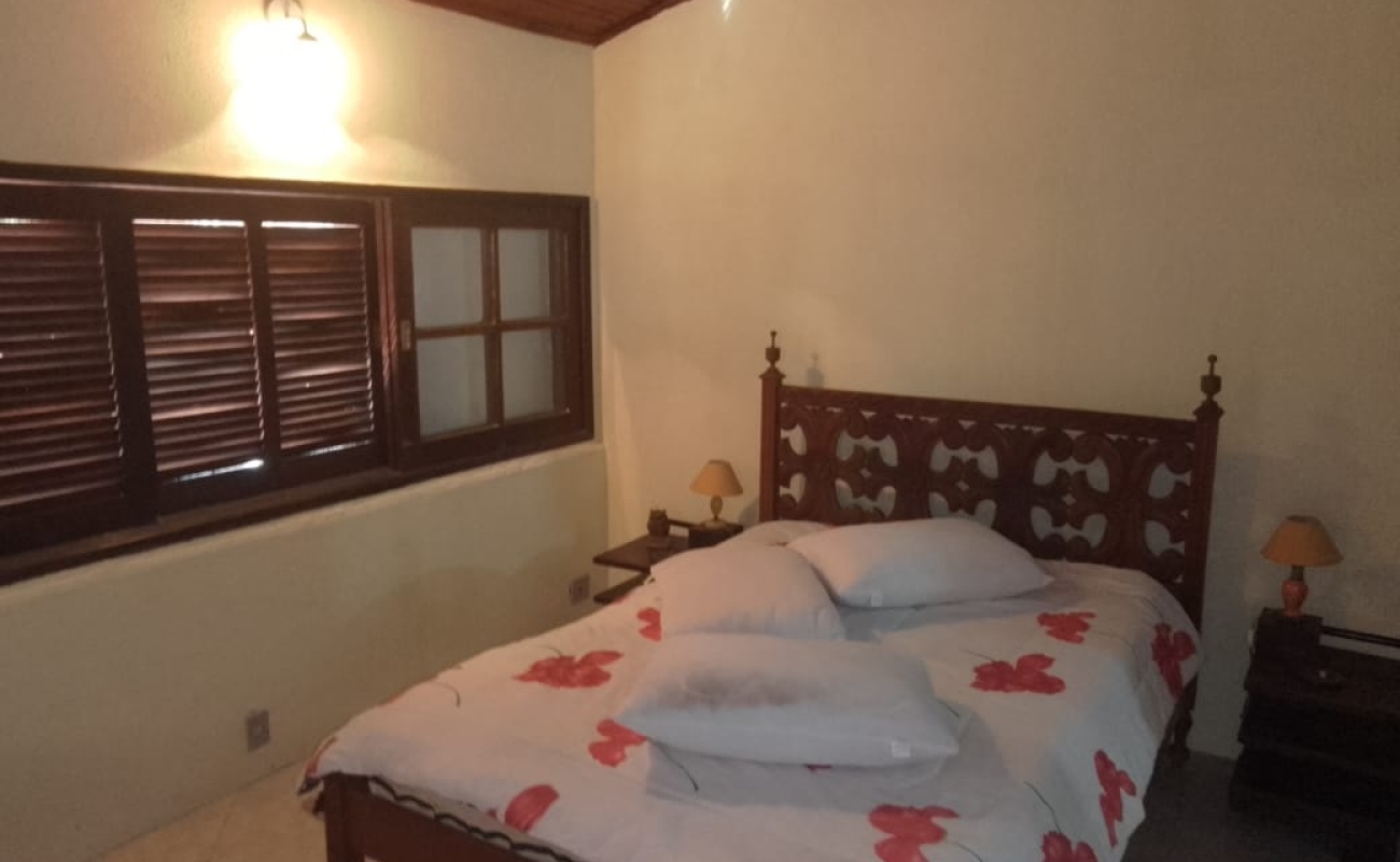 VENDO ESTE SÍTIO EM 5 LAGOS - 