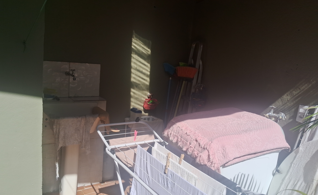 VENDO ÓTIMA CASA EM MENDES - 