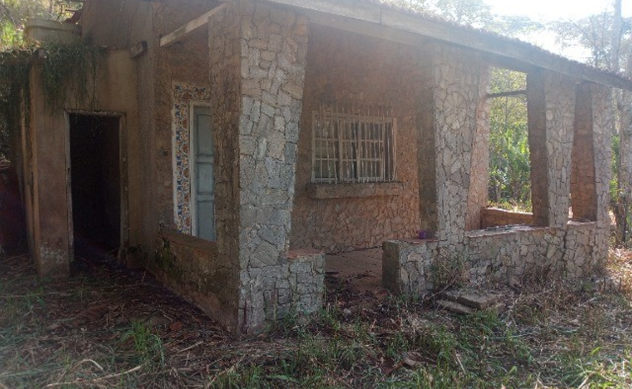 MINI SÍTIO EM CINCO LAGOS EM MENDES, RJ - 